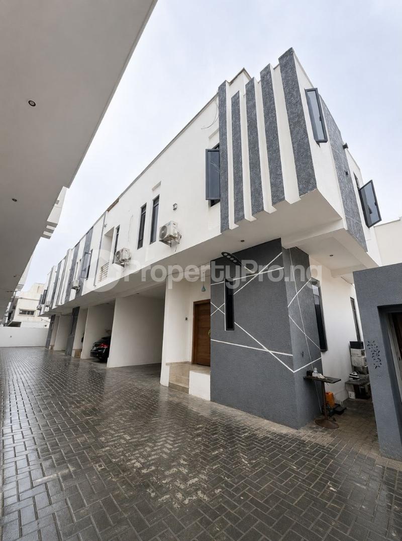 3 bedroom House for rent Victoria Crest 2, Orchid Hotel Road, Lekki Lagos State. Orchid Lekki Lagos