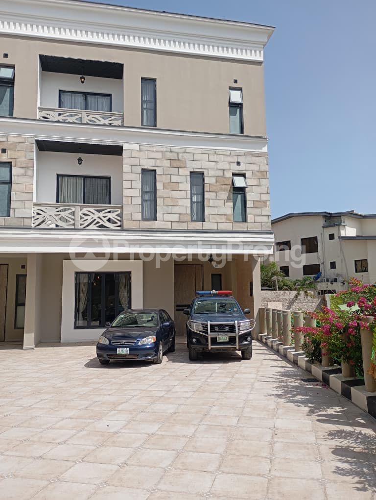 4 bedroom House for rent Lugard Ikoyi Lagos