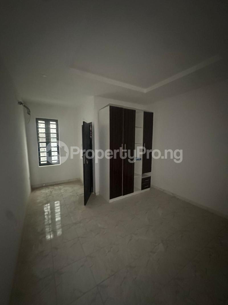4 bedroom Flat / Apartment for rent Ologolo Ologolo Lekki Lagos