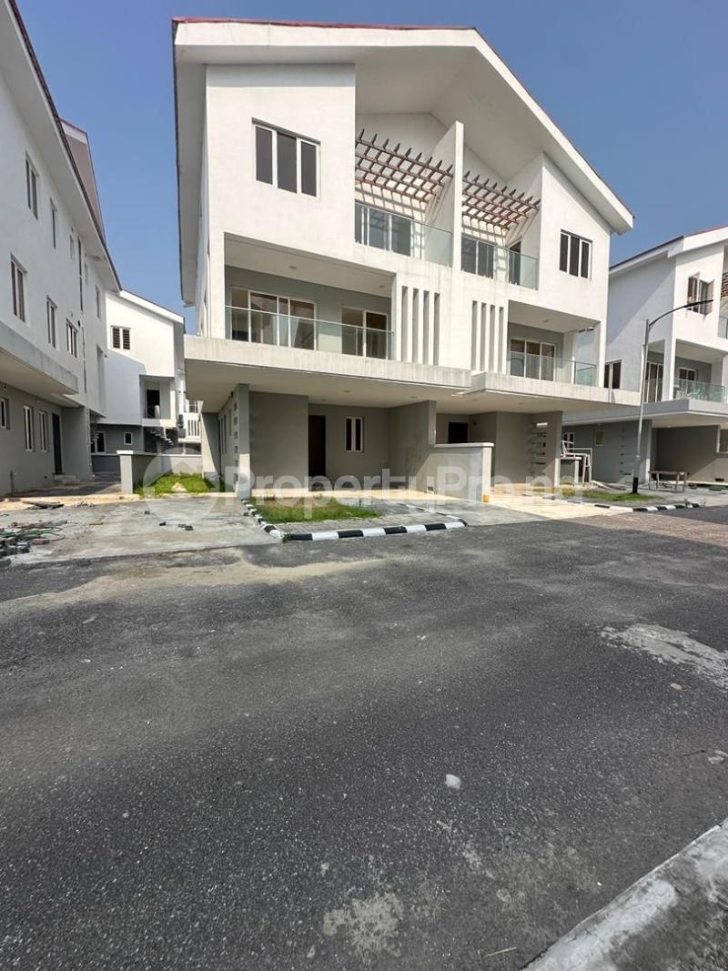 4 bedroom House for rent Chevron Lekki Lagos