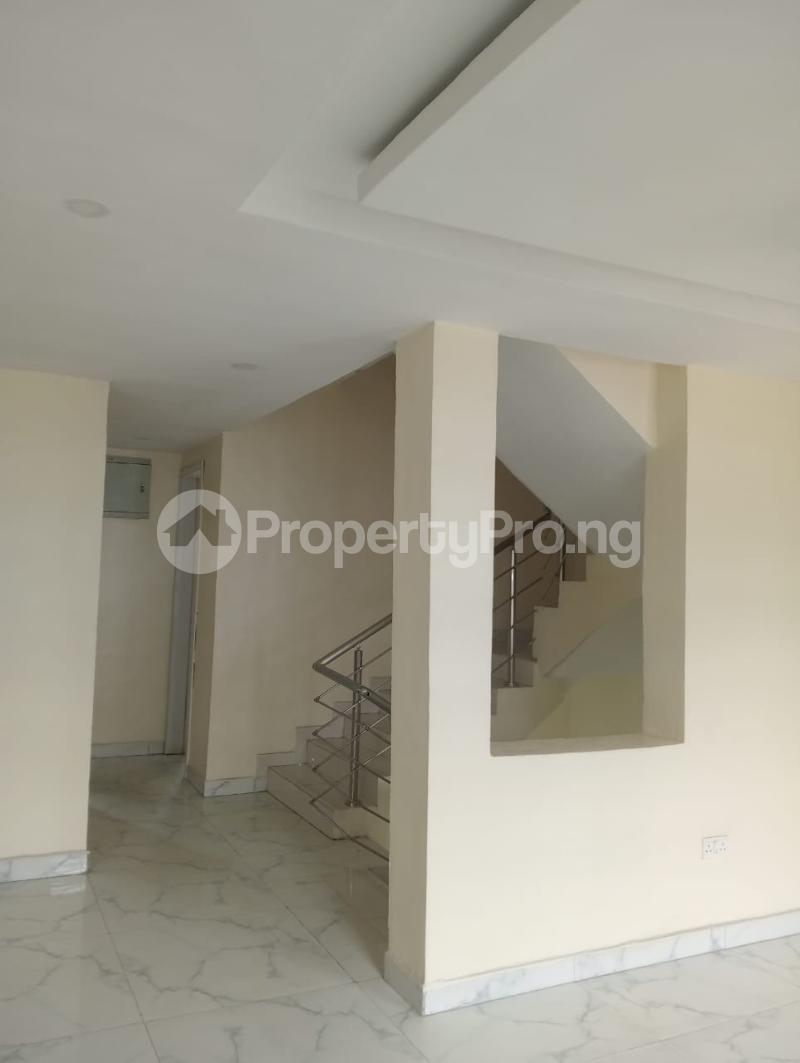 4 bedroom House for rent Samuel Adedoyin Street,by Landmark/mercedez Benz Ikate Lekki Lagos State. Ikate Lekki Lagos
