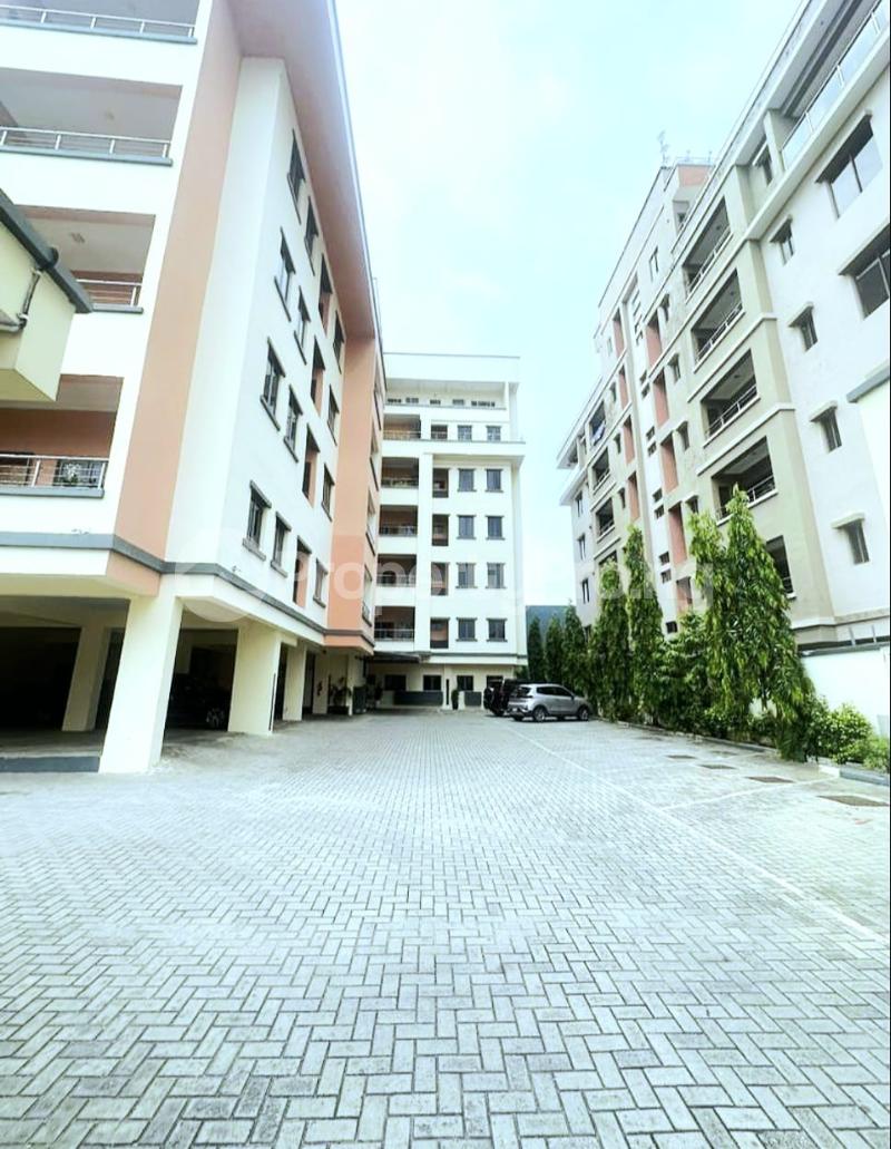 3 bedroom Flat / Apartment for rent ONIRU Victoria Island Lagos