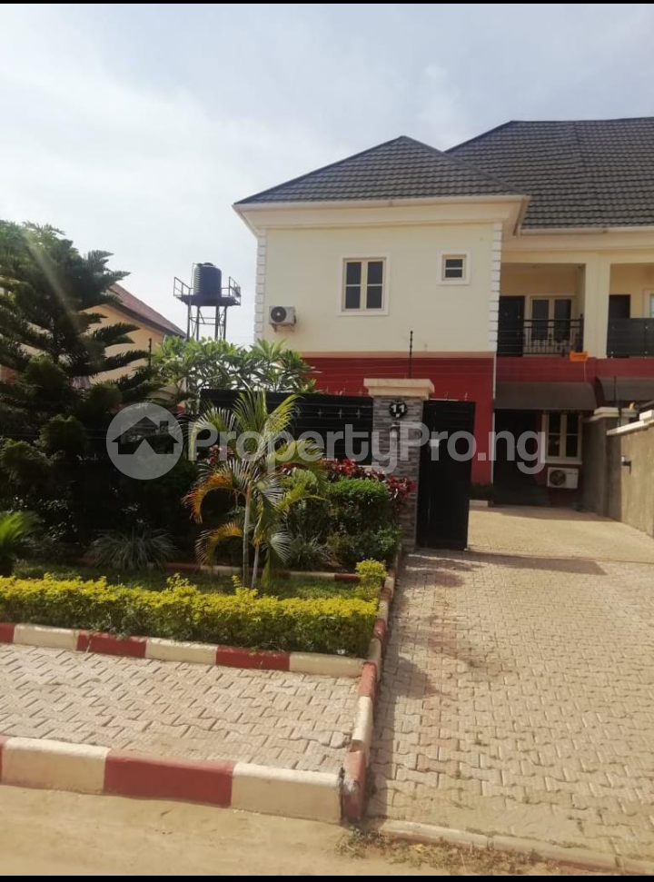 5 bedroom Semi Detached Duplex House for rent Golden spring estate