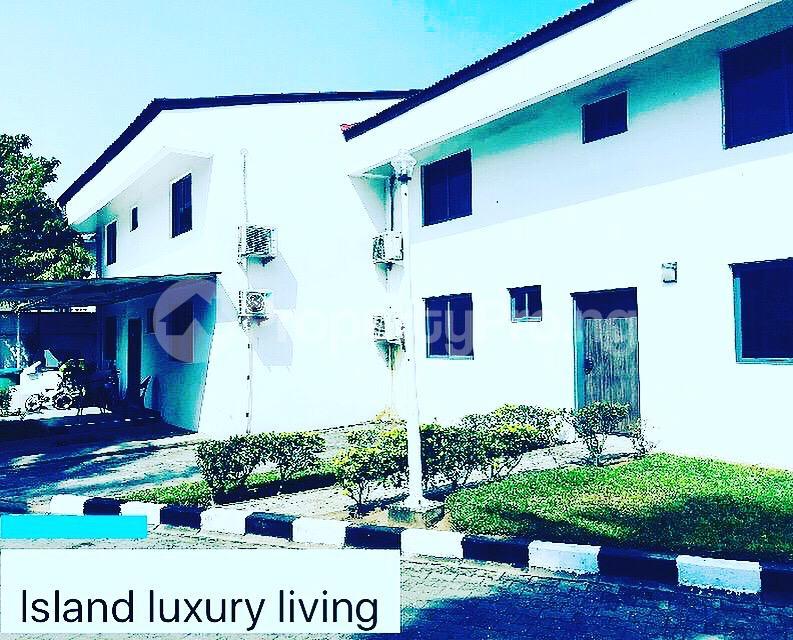 4 bedroom House for sale Victoria Island Lagos