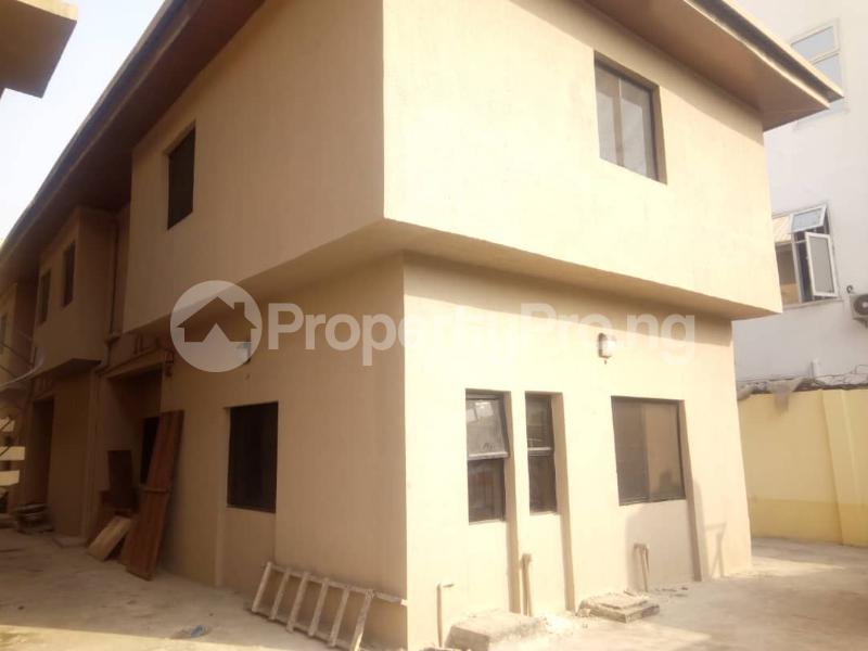 2 bedroom House for rent   Lekki Phase 1 Lekki Lagos