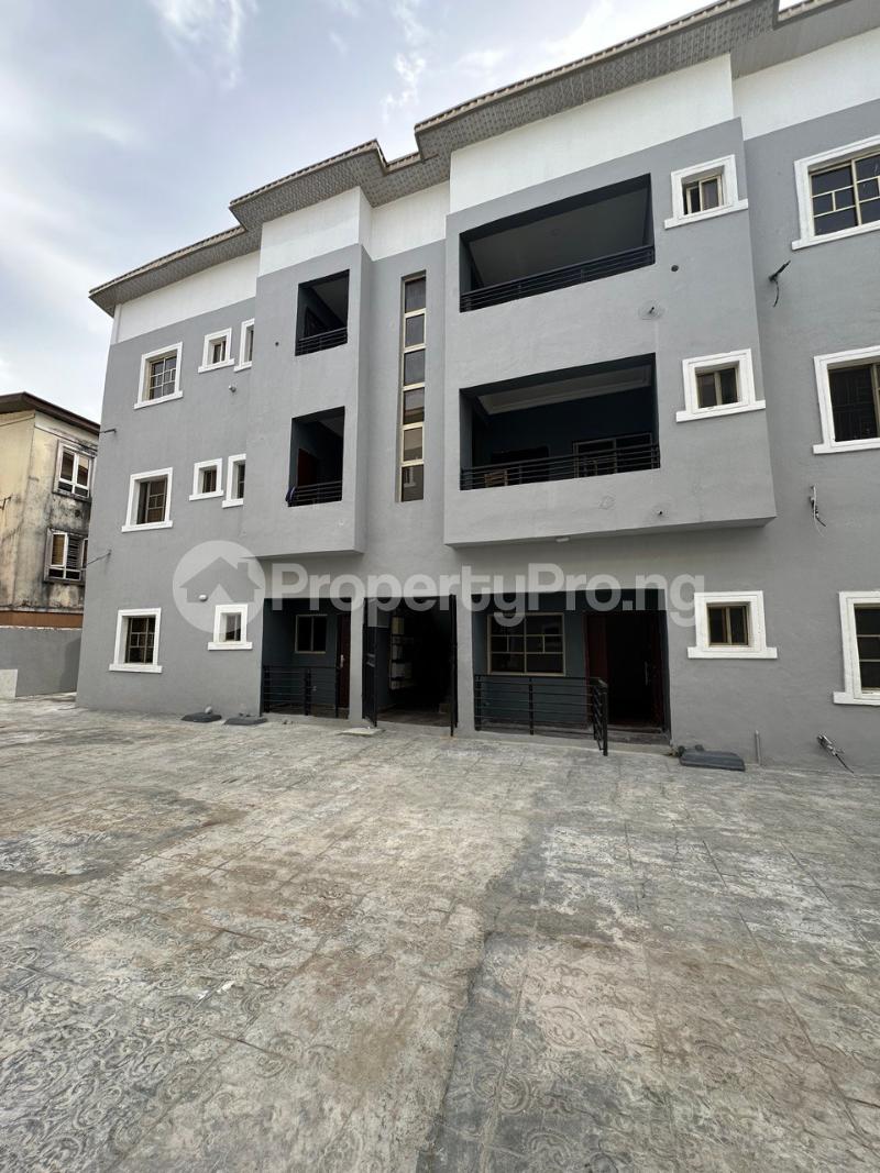 2 bedroom Flat / Apartment for rent Off Ologolo, Lekki Lagos - 0