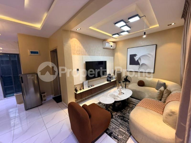 1 bedroom Flat / Apartment for sale  Ologolo Lekki Lagos