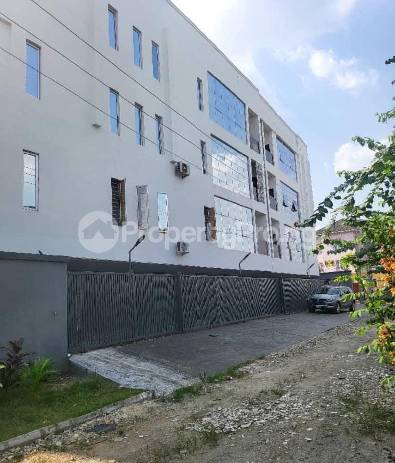 2 bedroom Flat / Apartment for sale Shonibare Estate Maryland Lagos