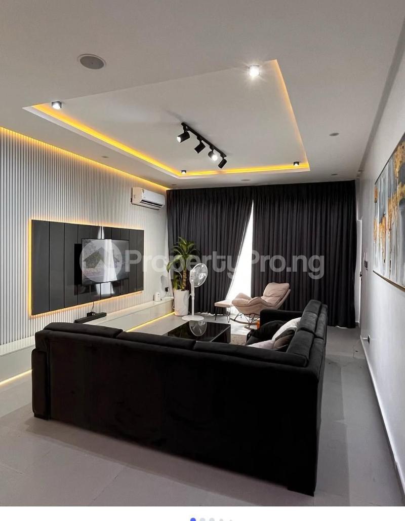 3 bedroom Flat / Apartment for rent In An Estate Ologolo Lekki Lagos