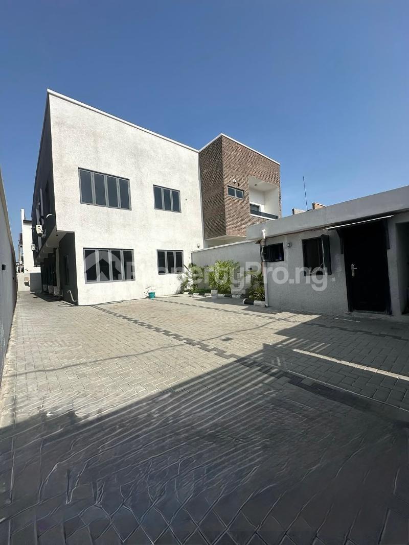 3 bedroom House for rent 3 Bedroom For Rent Ikate Lekki Lagos