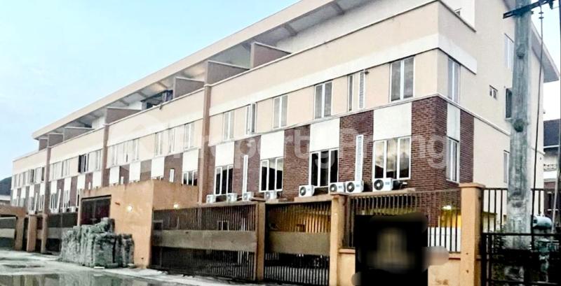 3 bedroom House for sale 2nd Toll Gate Idado Lekki Lagos