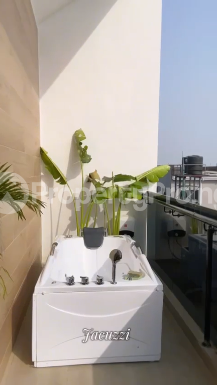 3 bedroom Flat / Apartment for sale Lekki Phase 1 Lekki Lagos