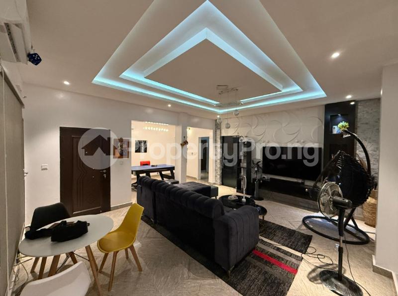 3 bedroom Flat / Apartment for rent Arowojobe Est, Maryland Lagos