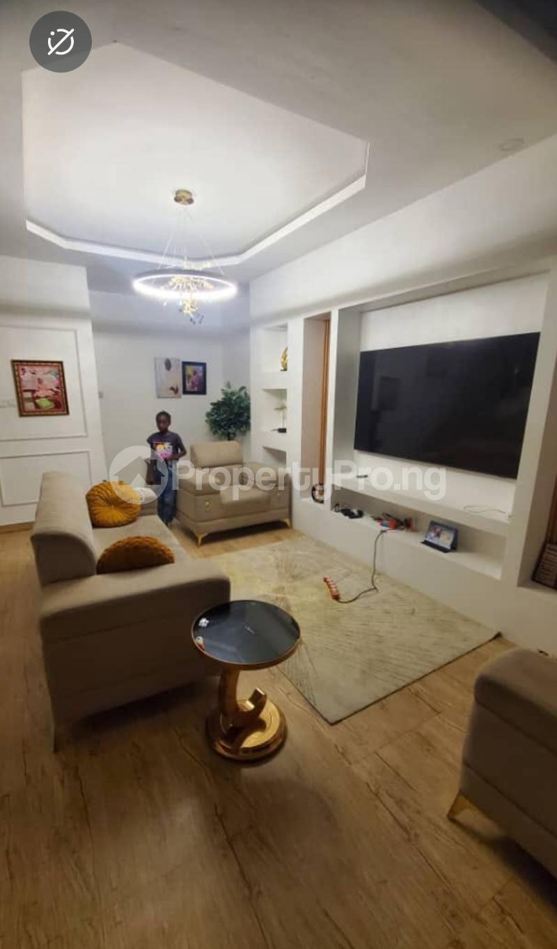 4 bedroom House for sale Arowojobe Estate, Behind Maryland Mall, Mende Maryland Lagos