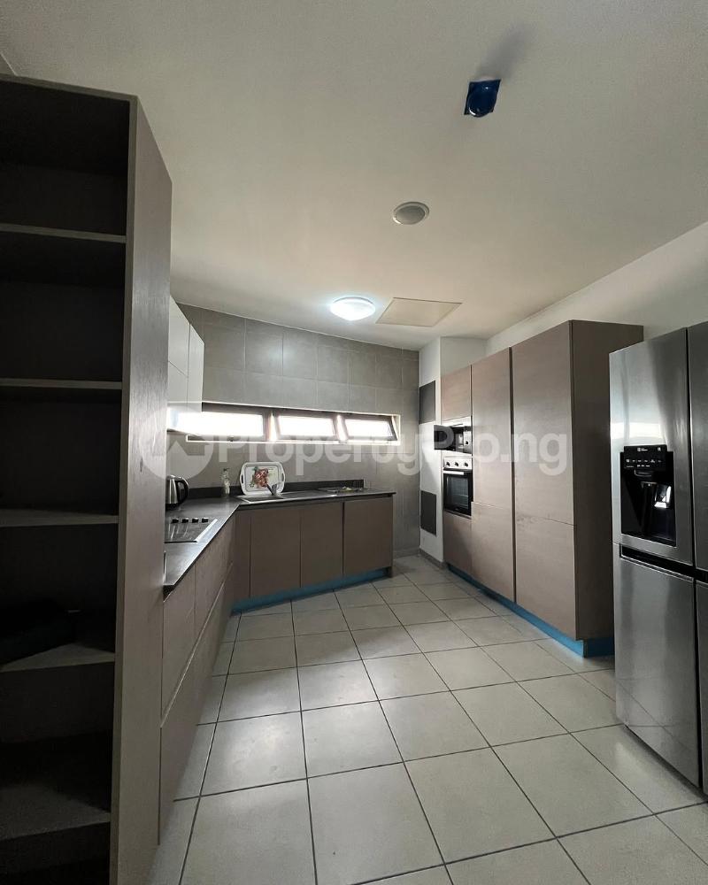 4 bedroom House for rent 4 Bedroom Apartment With Top Range Management, Restaurant, Gym, Reception Area Etc Victoria Island Lagos