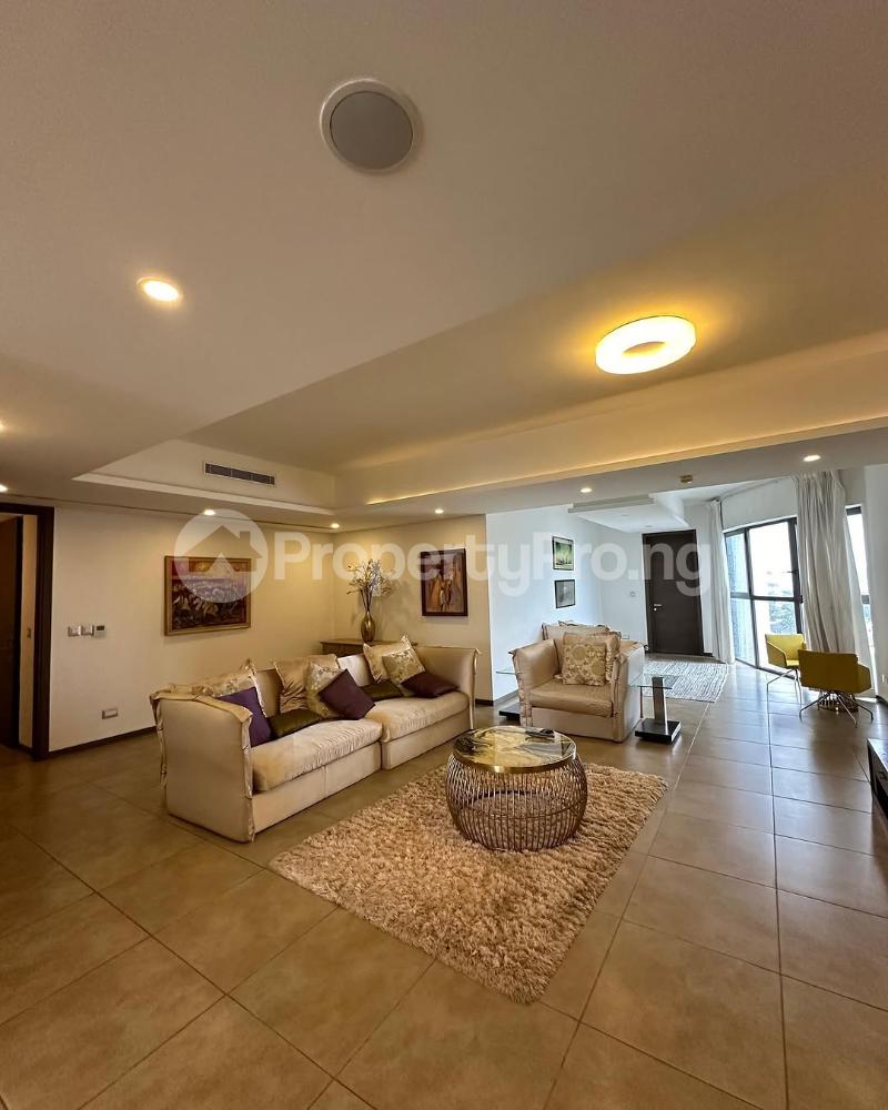 4 bedroom House for rent 4 Bedroom Apartment With Top Range Management, Restaurant, Gym, Reception Area Etc Victoria Island Lagos