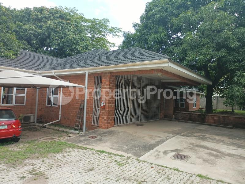 8 bedroom House for sale Kobiowu Crescent, Iyanganku Ibadan Oyo
