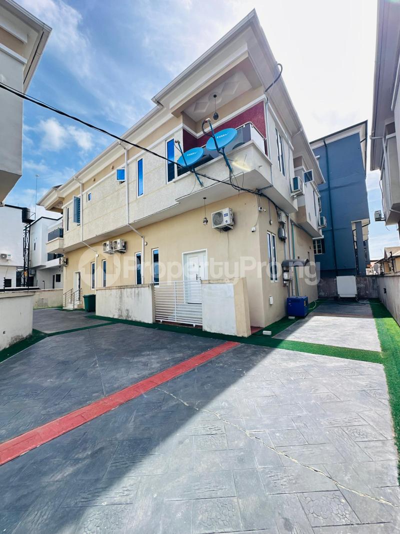 4 bedroom House for sale Thomas estate Ajah Lagos