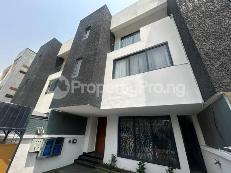 4 bedroom House for rent ONIRU Victoria Island Lagos