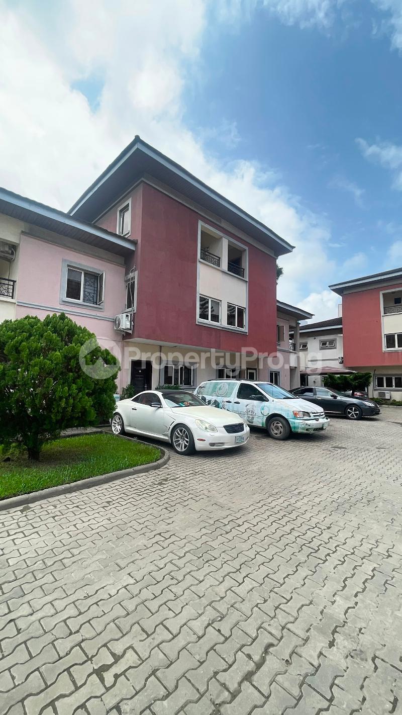 4 bedroom House for rent Eletu Osapa Lekki Lagos