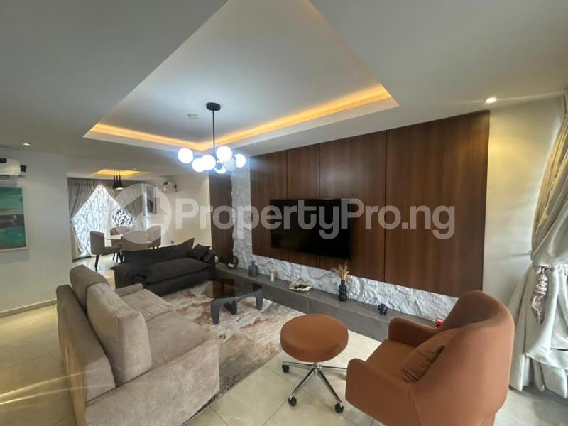 4 bedroom House for rent ONIRU Victoria Island Lagos