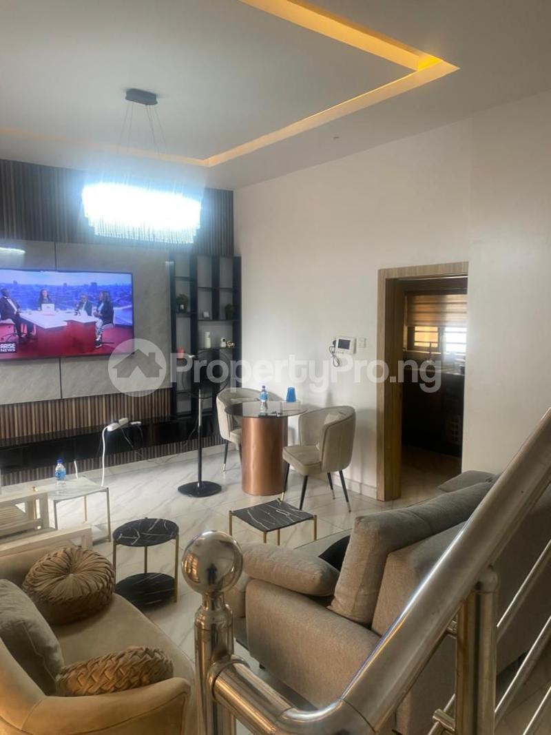 4 bedroom House for rent Off Bode Thomas Road Surulere Lagos