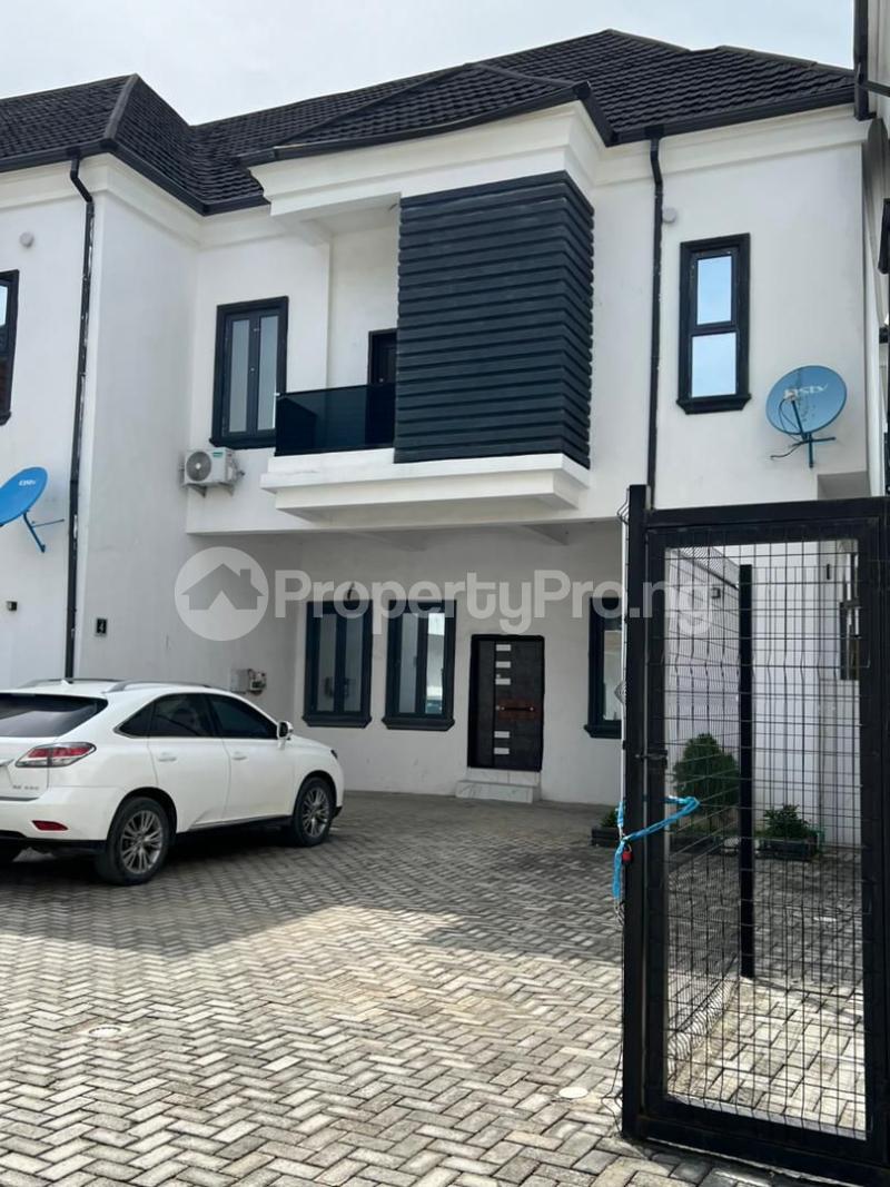 4 bedroom House for rent Orchid Hotel Road Lekki Lagos