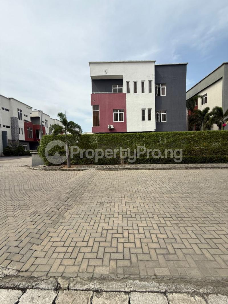 4 bedroom House for sale Osapa london Lekki Lagos