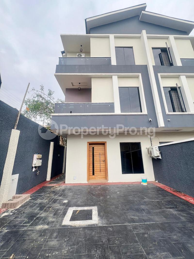 4 bedroom House for sale Magodo GRA Phase 1 Ojodu Lagos