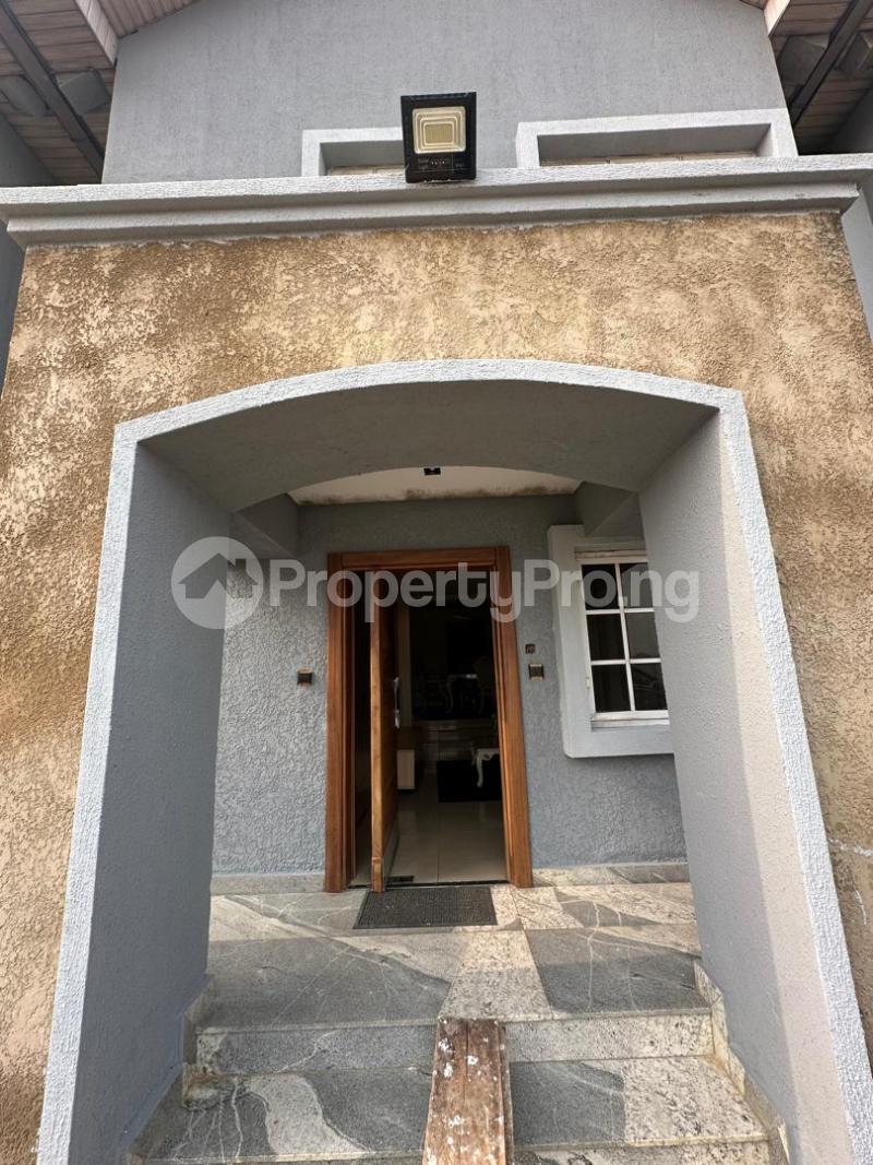 5 bedroom House for rent (star Dust Est) Gbagada Lagos