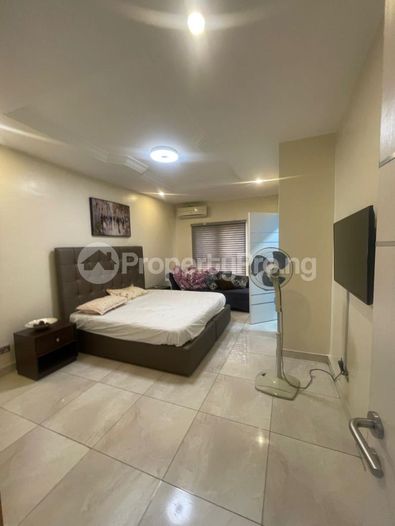4 bedroom House for rent Estate Osapa Lekki Lagos