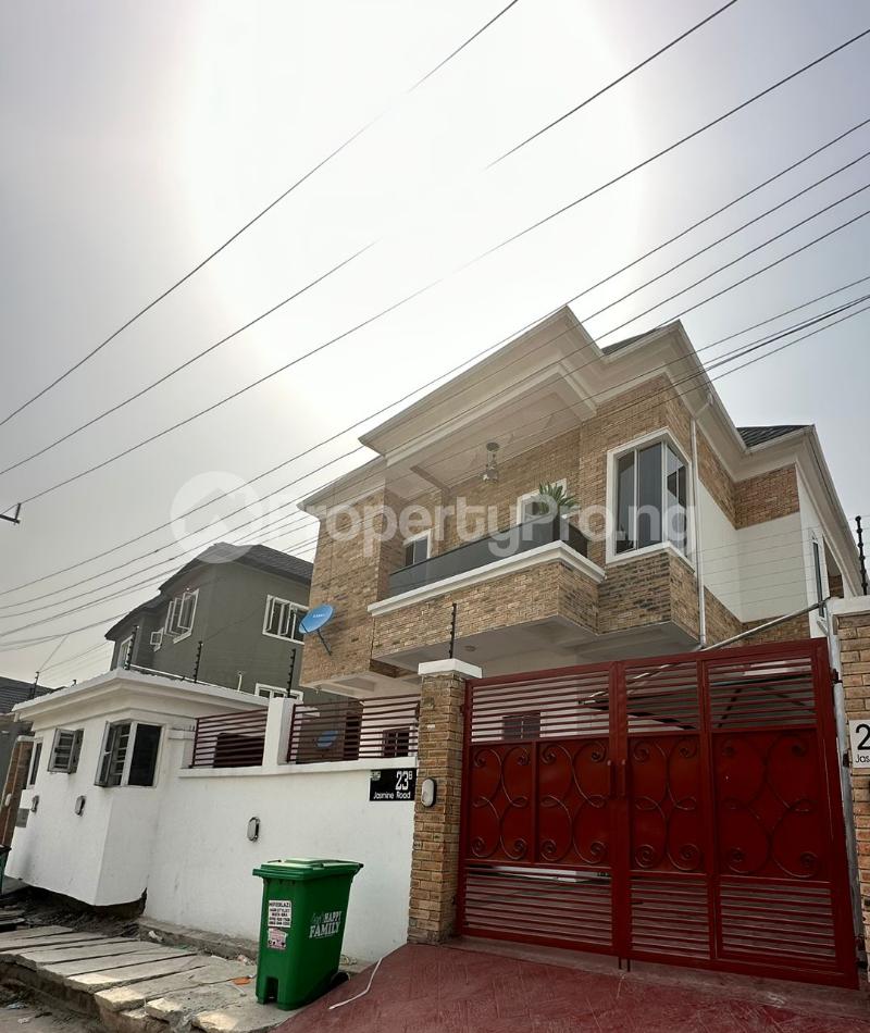 4 bedroom House for rent Gra Ikota Lekki Lagos