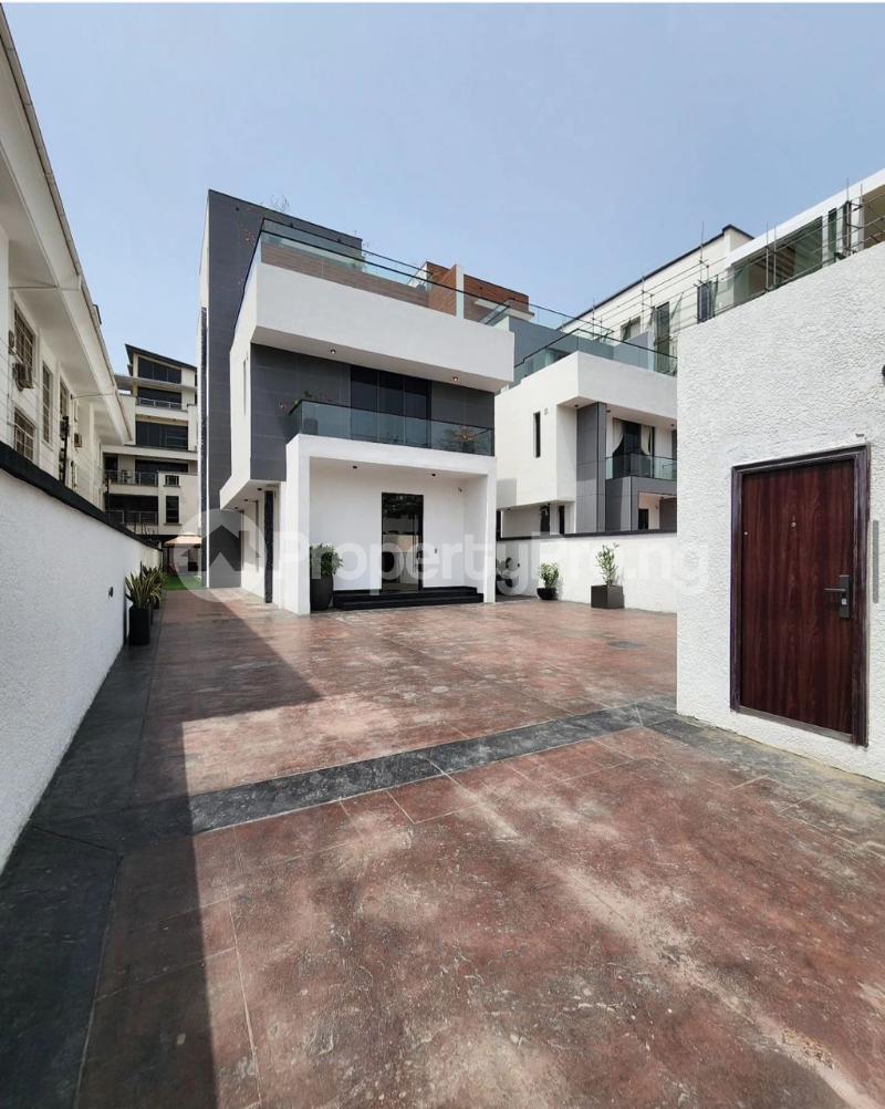 5 bedroom House for sale Banana Estate Banana Island Ikoyi Lagos