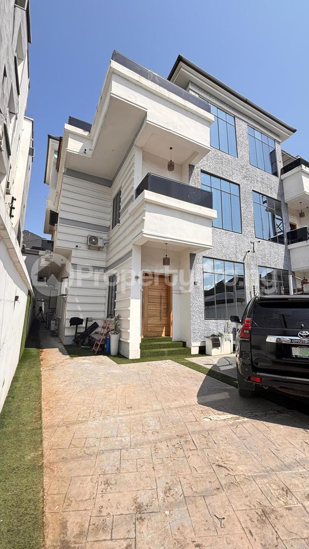 5 bedroom House for rent Chevron Lekki Lagos