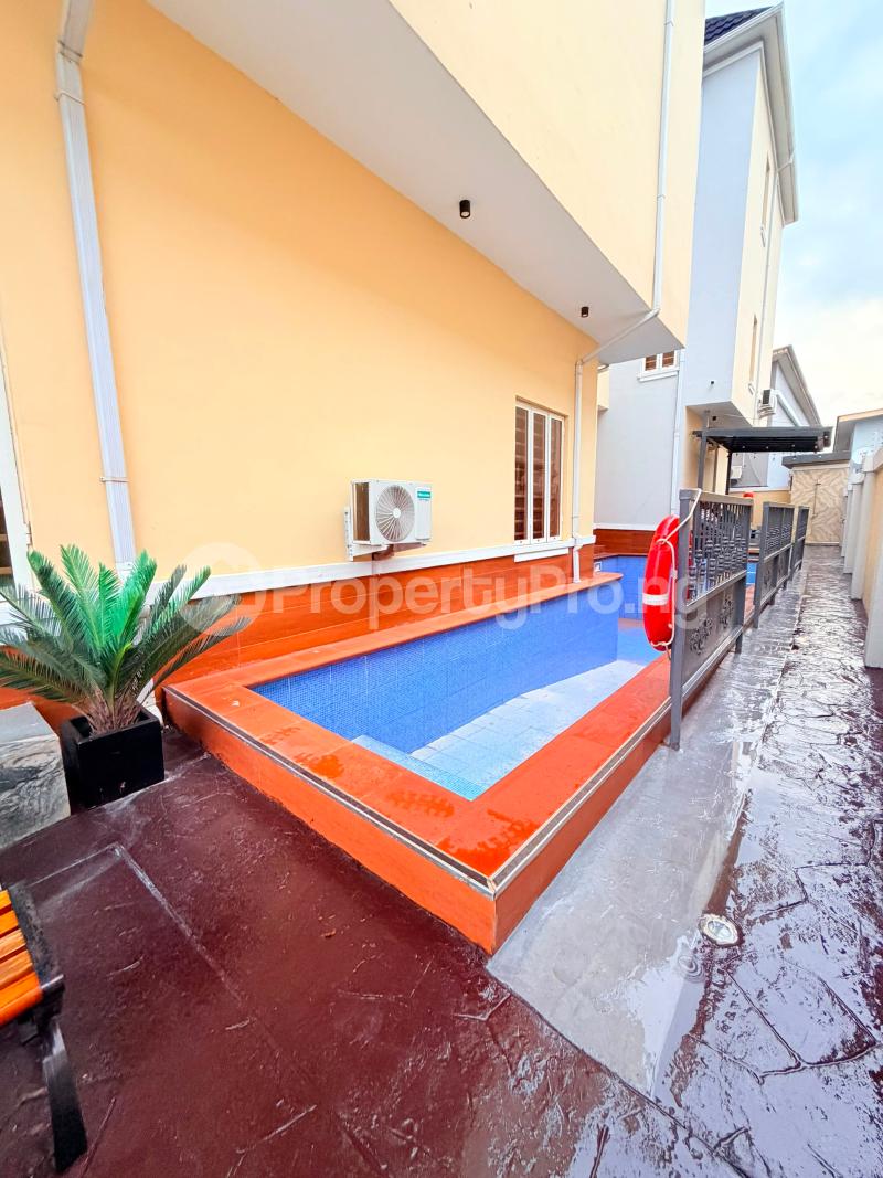 6 bedroom House for sale Magodo GRA Phase 2 Kosofe/Ikosi Lagos