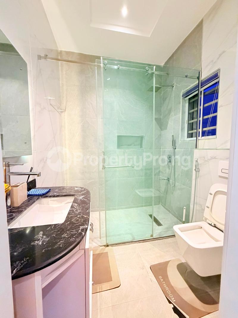 6 bedroom House for sale Magodo GRA Phase 2 Kosofe/Ikosi Lagos