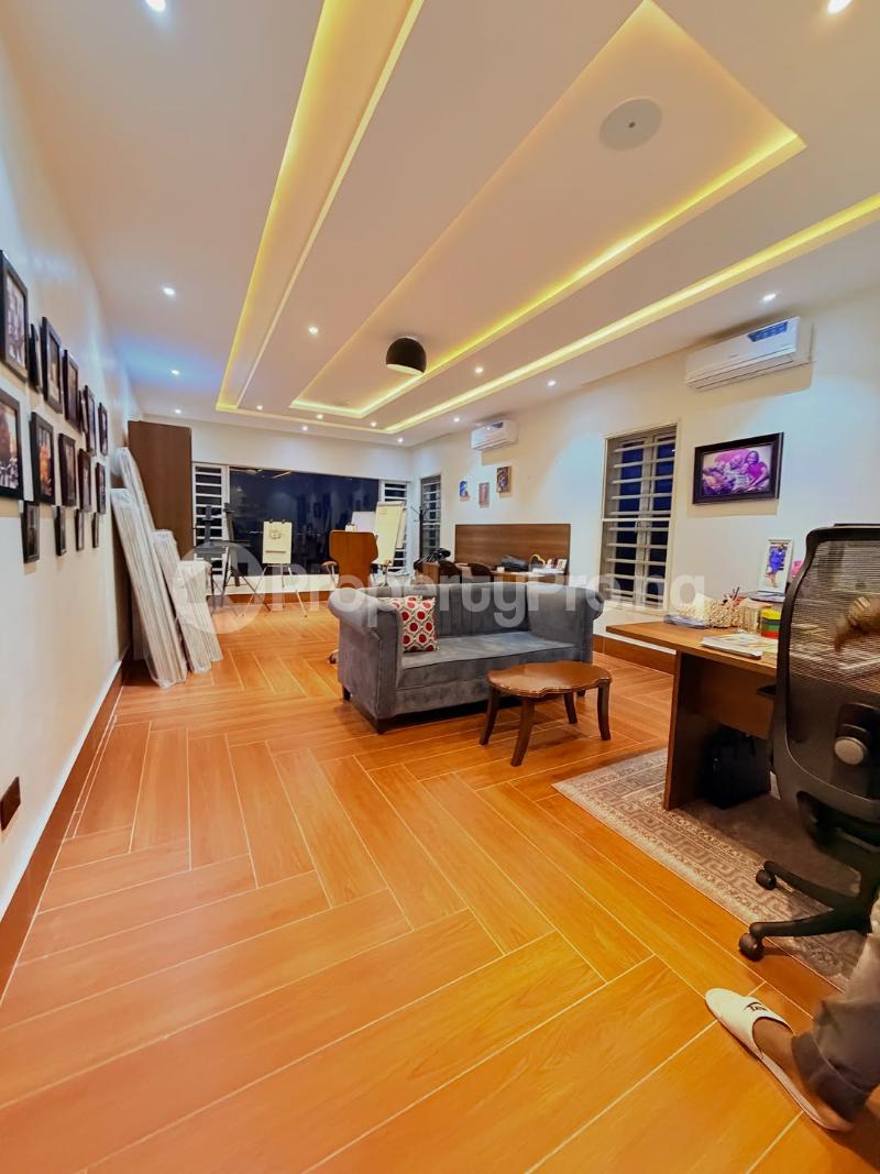 6 bedroom House for sale Magodo GRA Phase 2 Kosofe/Ikosi Lagos