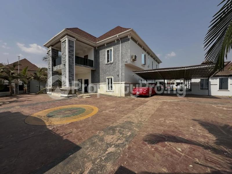 6 bedroom House for sale Idu Abuja