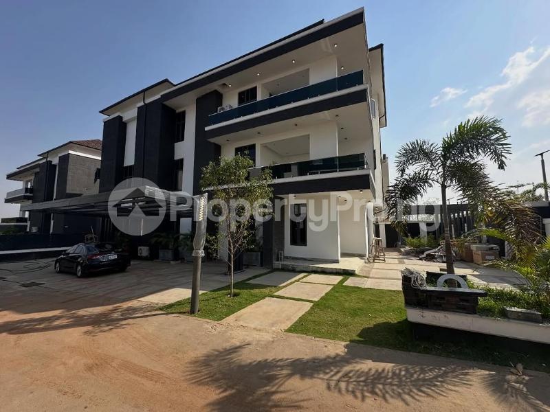 7 bedroom House for sale Kado Abuja