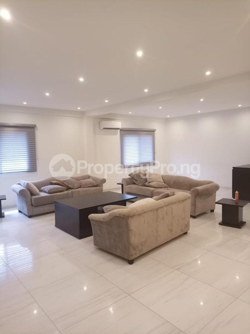 3 bedroom Flat / Apartment for rent  ONIRU Victoria Island Lagos