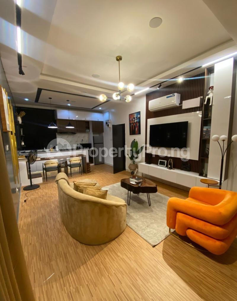 1 bedroom Flat / Apartment for sale (adekunle) Adekunle Yaba Lagos