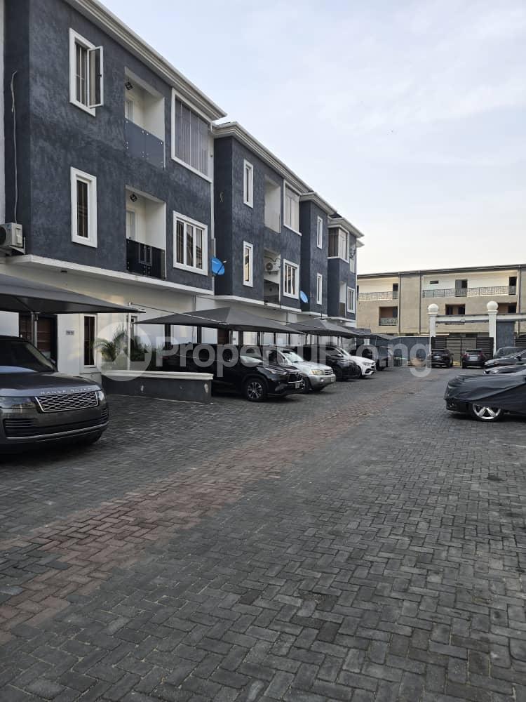 1 bedroom Flat / Apartment for rent In An Estate Ikate Lekki Lagos