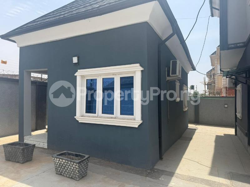 1 bedroom Flat / Apartment for rent Inside Estate Karsana Abuja