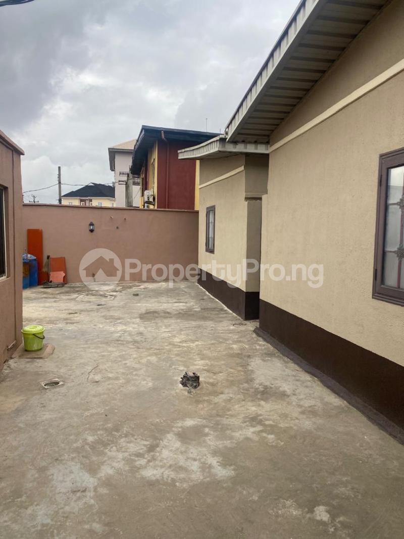 1 bedroom Flat / Apartment for rent Chemist Akoka Yaba Lagos
