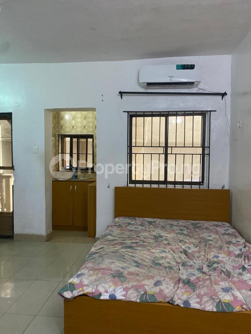 1 bedroom Flat / Apartment for rent Algomeji Alagomeji Yaba Lagos
