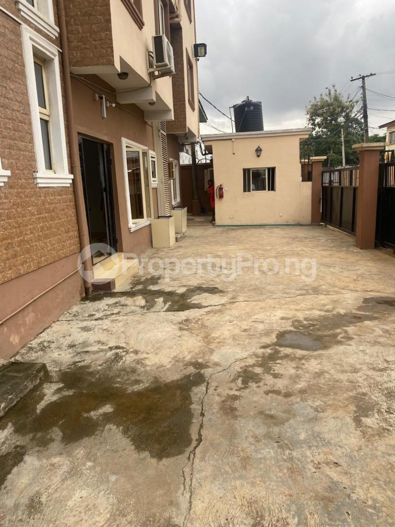1 bedroom Flat / Apartment for rent  Akoka Yaba Lagos