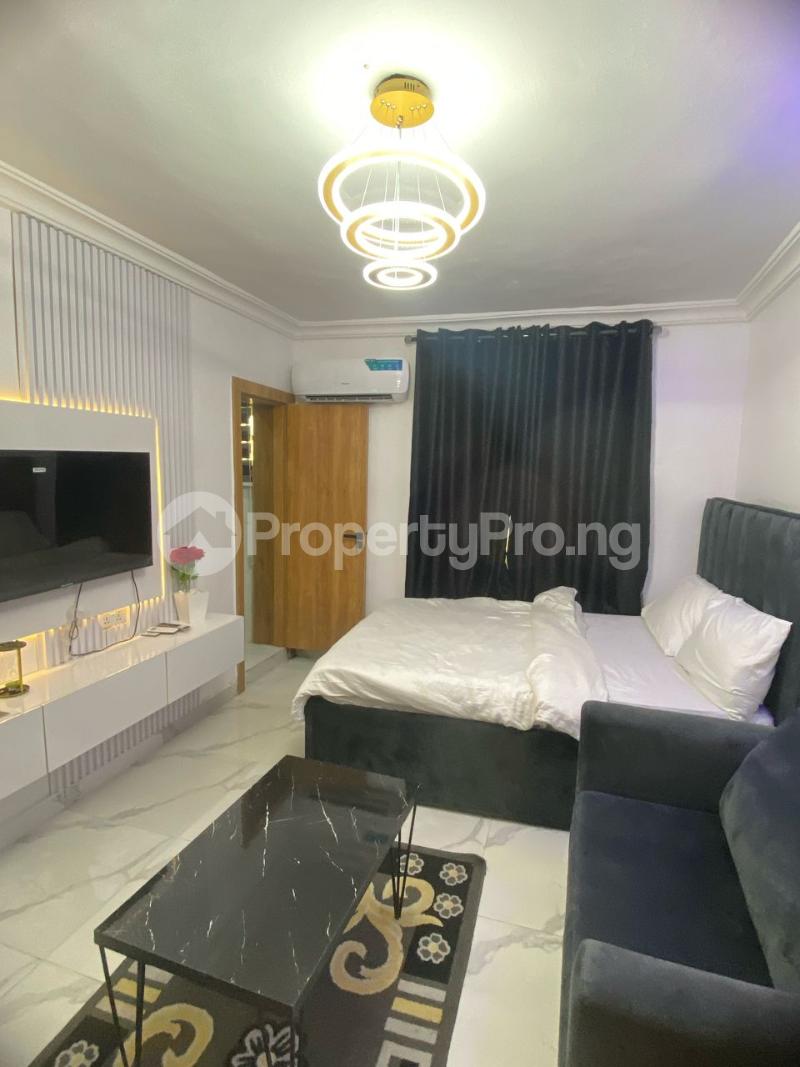 1 bedroom Flat / Apartment for shortlet  Akoka Yaba Lagos