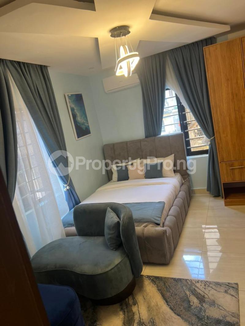 1 bedroom Flat / Apartment for sale  Surulere Lagos