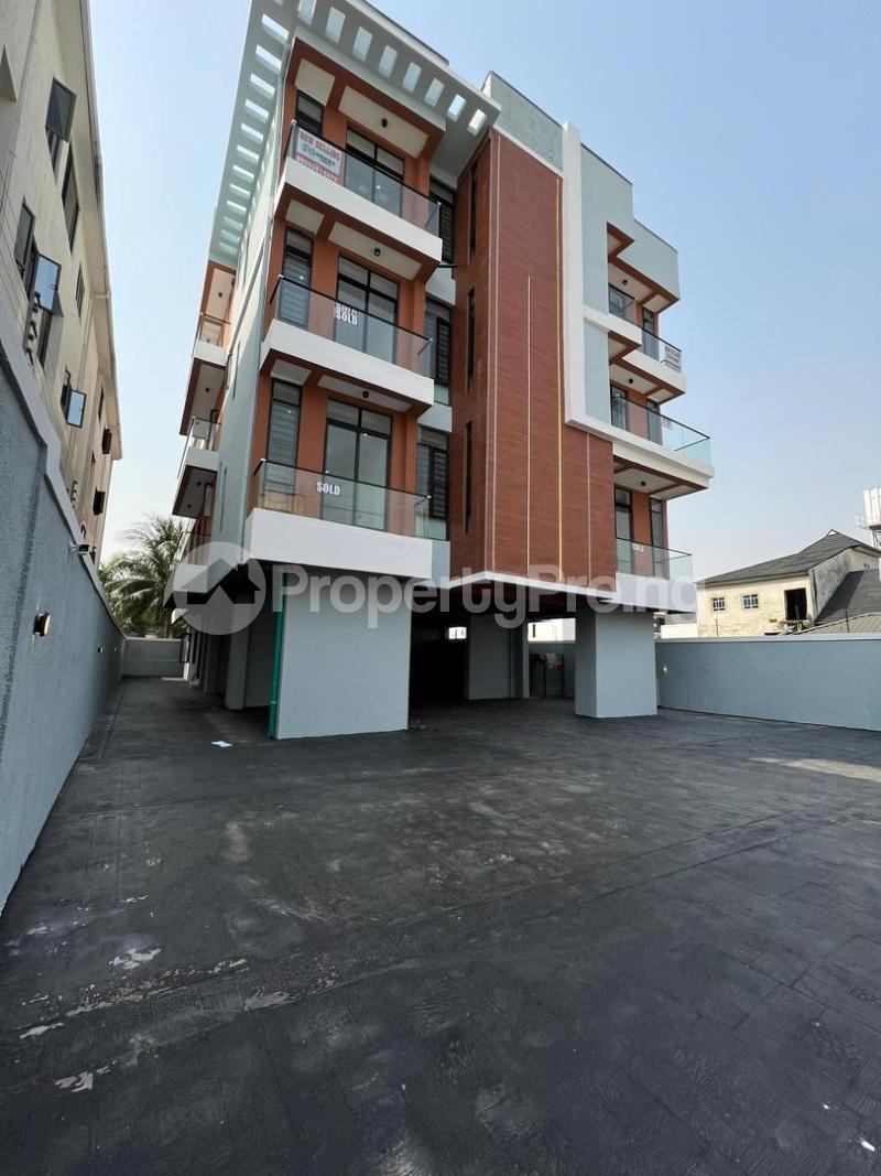 Flat / Apartment for sale Ologolo Lekki Lagos