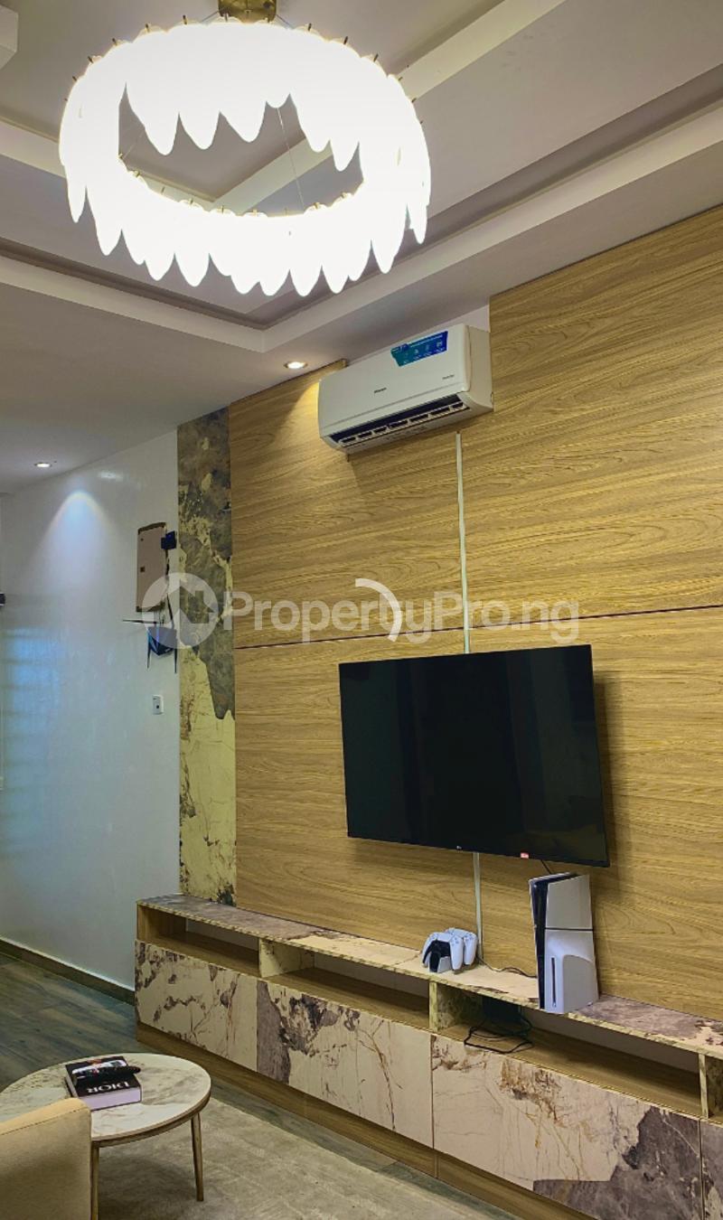 1 bedroom Flat / Apartment for shortlet (in An Estate) Gbagada Lagos